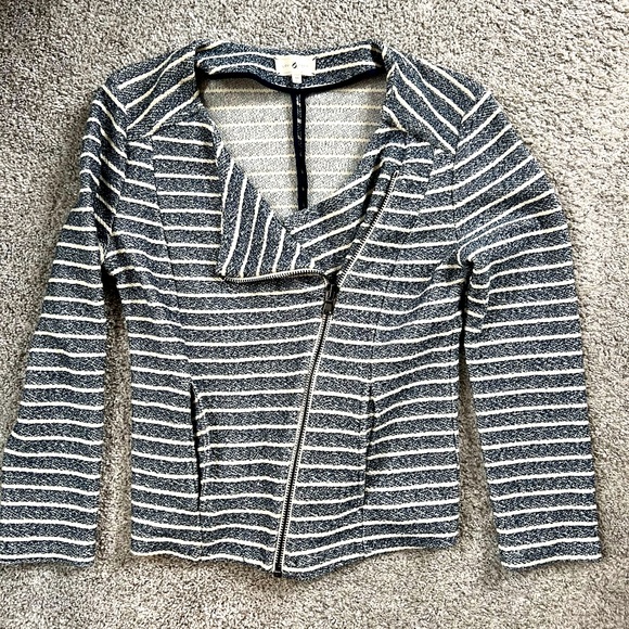 Navy and cream Lou and Grey top - Picture 8 of 10